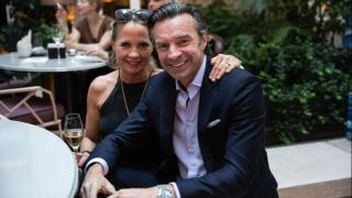 David Scheffler junto a su esposa Cecilie Scheffler.