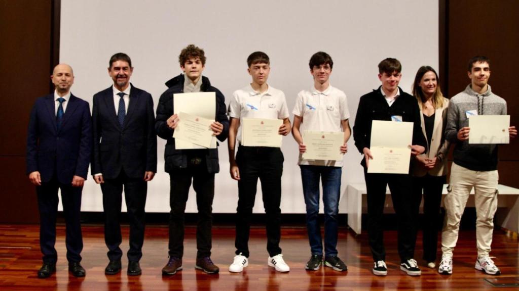 Seis alumnos gallegos, entre los ganadores de los premios del Ministerio de Educación por las Olimpiadas Científicas