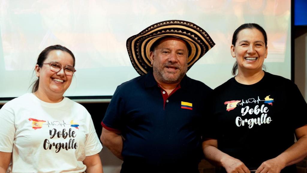 En cada evento hay invitados del país que cuentan su historia.