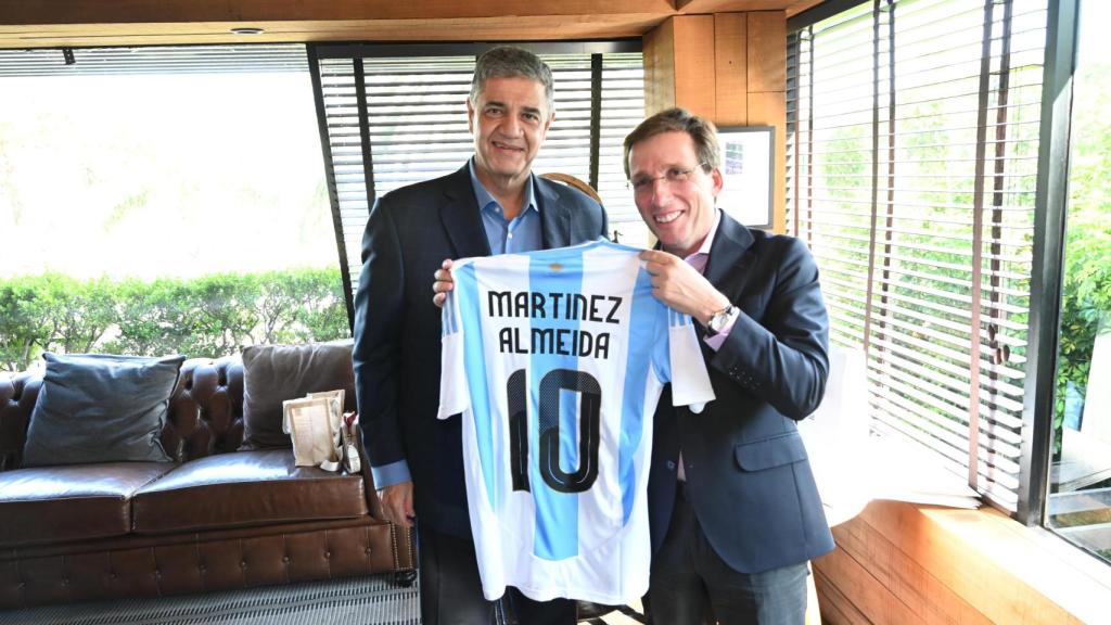 José Luis Martínez-Almeida y el jefe de Gobierno de la Ciudad de Buenos Aires, Jorge Macri.