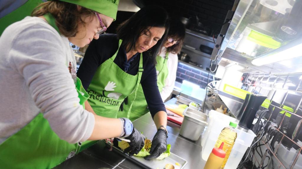 Taller de inclucina, ATADES.