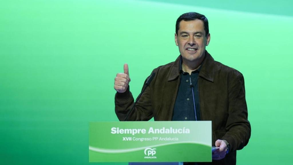 El presidente de la Junta de Andalucía, Juanma Moreno, en el congreso celebrado por el PP-A en Sevilla, este sábado.