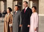 Los Reyes inician su primer viaje oficial a China en pleno acercamiento del Gobierno al régimen de Xi Jinping