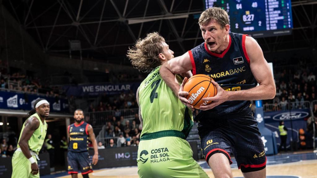Olek Balcerowski durante el Morabanc vs. Unicaja