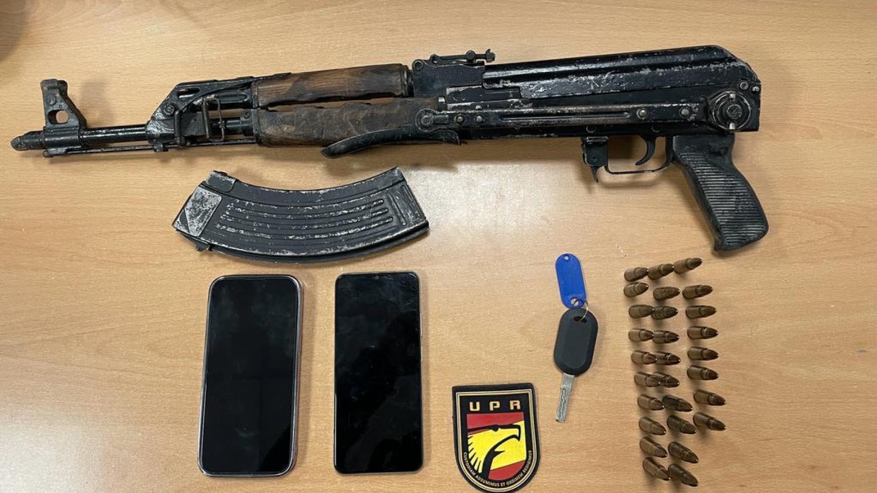 Un arma de guerra incautada por la Policía Nacional.