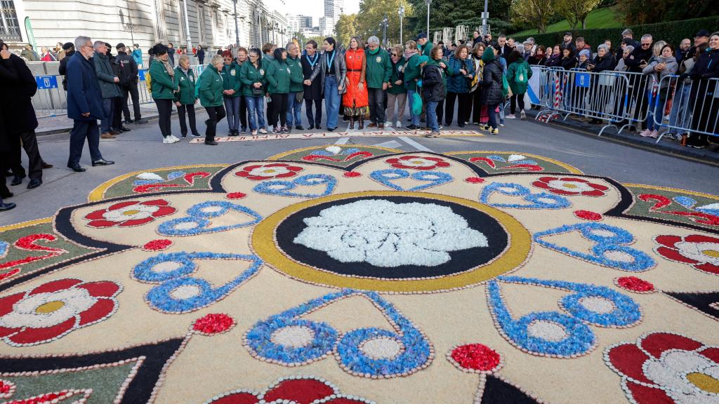 Díaz Ayuso durante la misa solemne por la festividad de Nuestra Señora Santa María La Real de la Almudena.