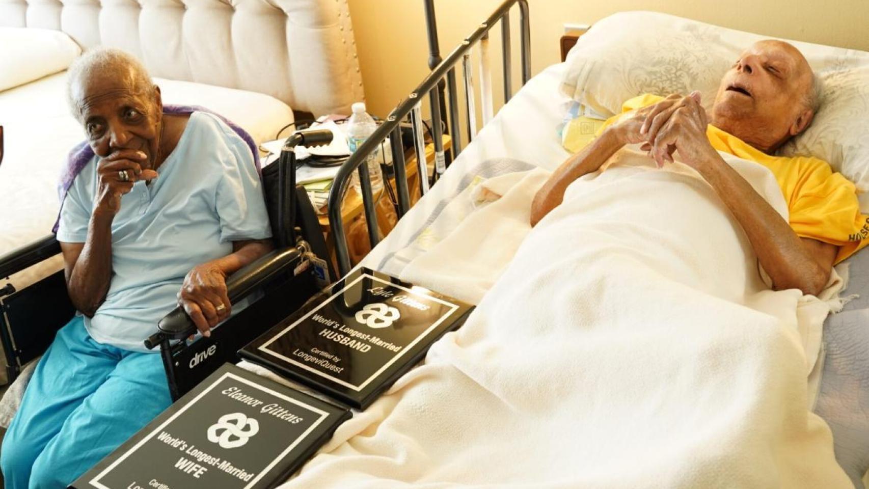Eleanor (107 años) y su esposo Lyle (108) ostentan el récord de la pareja más longeva del mundo con 83 años de matrimonio.