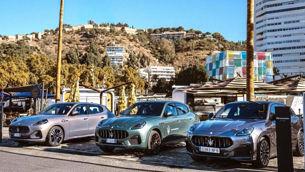 Exposición de Maserati en el Muelle Uno.