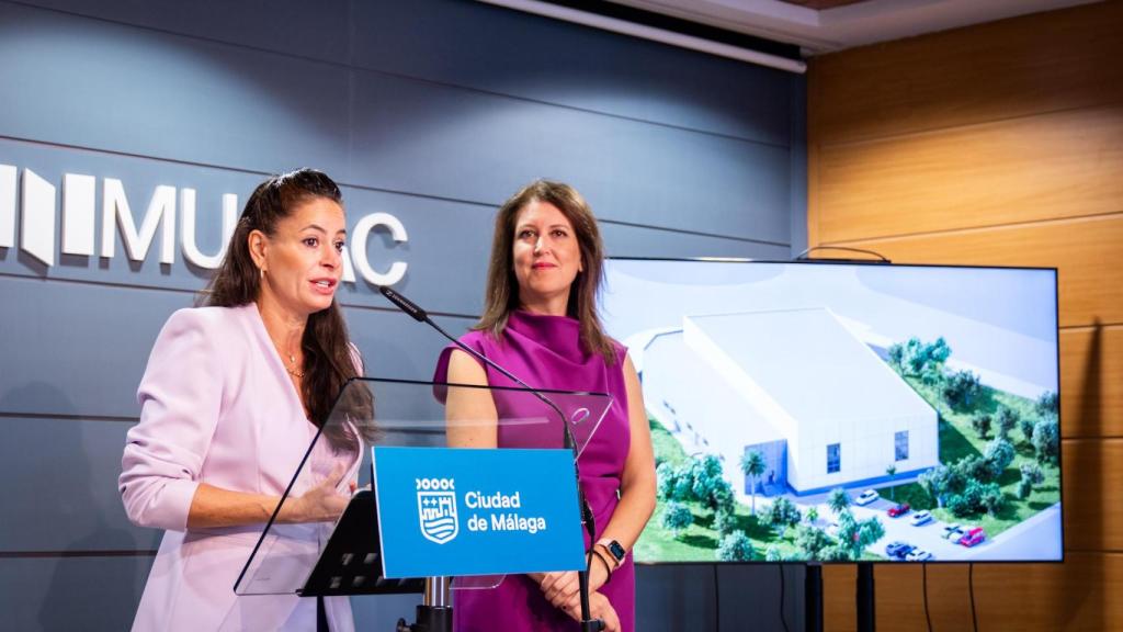 Alicia Izquierdo y Carmen Casero, este lunes, en rueda de prensa.