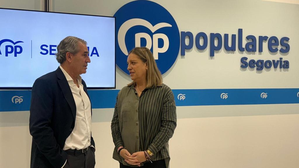 Los senadores del PP por Segovia, Juan José Sanz Vitorio y María Ángeles García