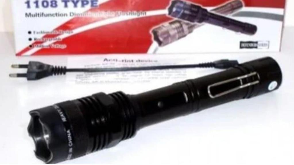 Modelo similar a la linterna con la que mataron a Santiago.