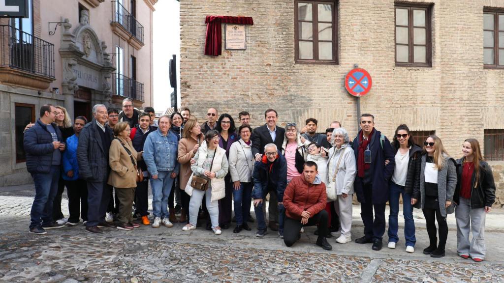 Inauguración de la placa. Foto: Ayuntamiento de Toledo.