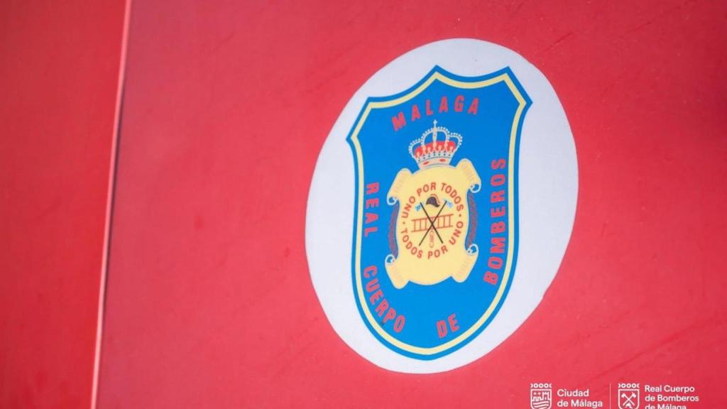 Escudo del Real Cuerpo de Bomberos de Málaga.