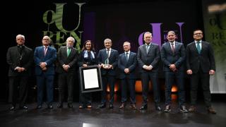 Entrega del Premio Ourensanía 2025 al oncólogo Rafael López López