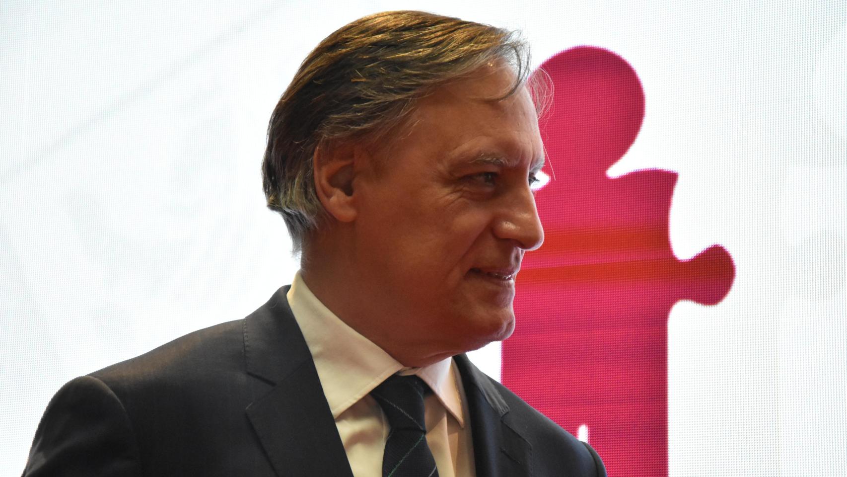 El alcalde de Salamanca, Carlos García Carbayo en los Premios de la Comunidad de Castilla y León al Cooperativismo y la Economía Social