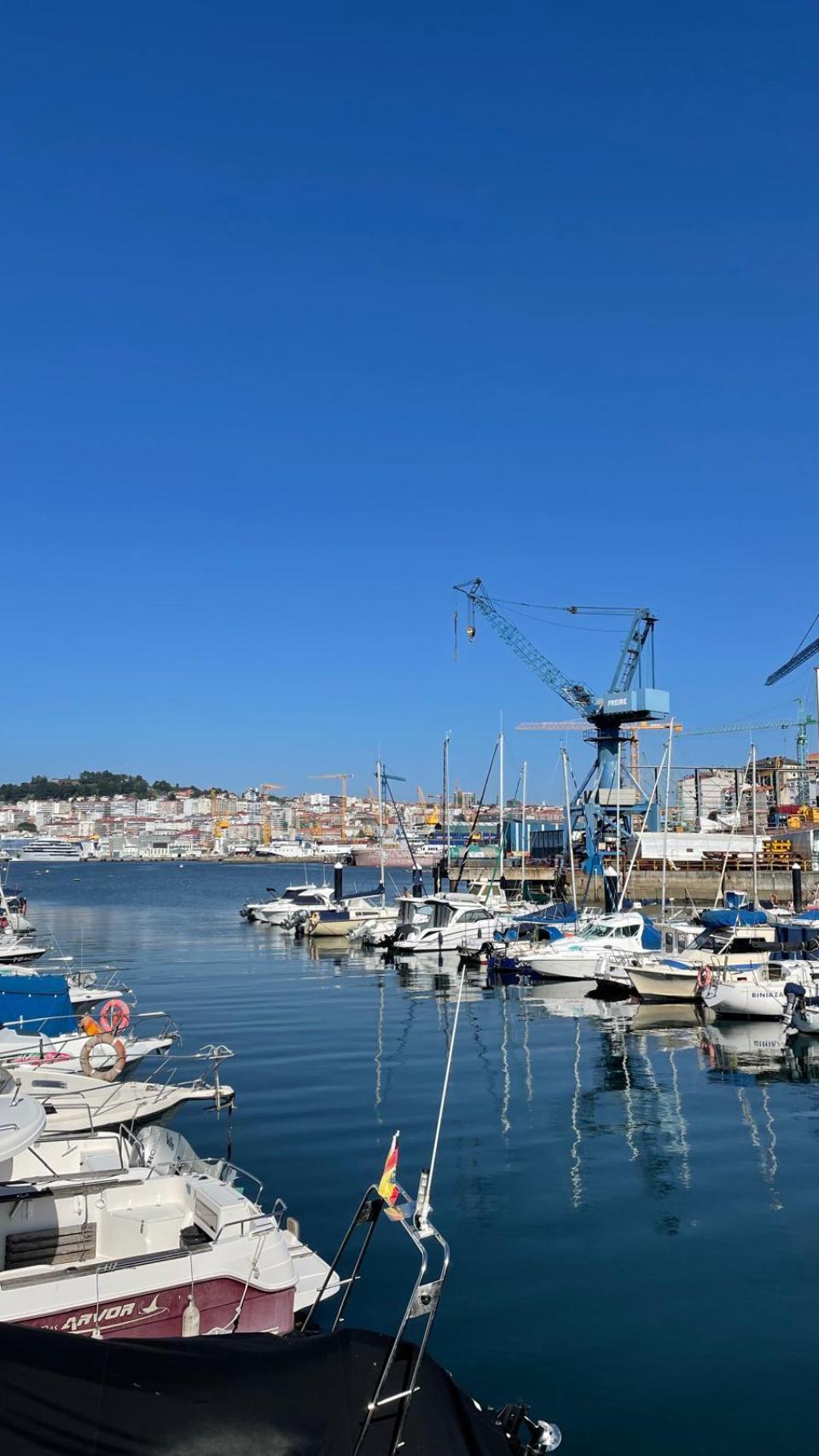 Imagen del Puerto de Bouzas desde el Liceo Marítimo.