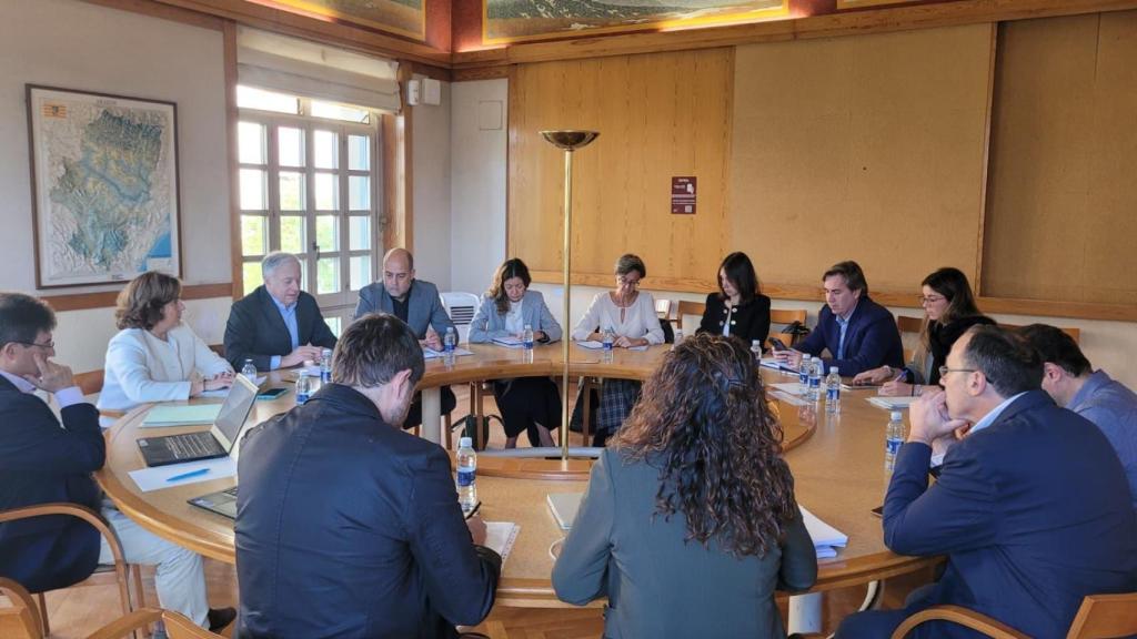 Reunión celebrada este martes en la sede del Gobierno de Aragón para coordinar la solución a las inundaciones en el tramo bajo del Huerva.