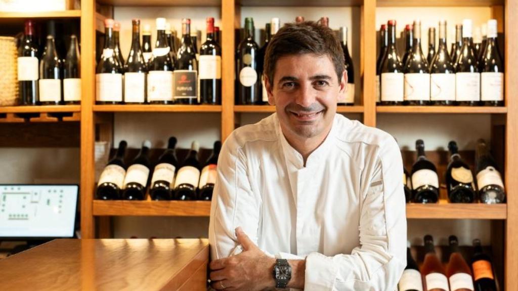 Eugeni de Diego, chef y propietario de Colmado Wilmot en el restaurante.