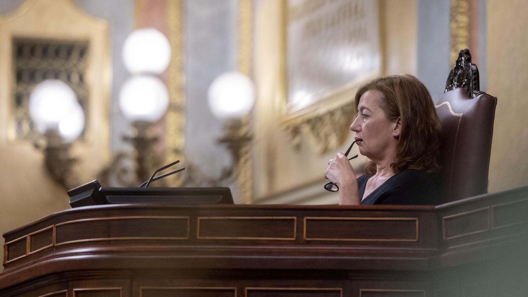 Armengol le aletarga a Sánchez la legislatura: entre diciembre y febrero solo habrá una semana con actividad en el Congreso