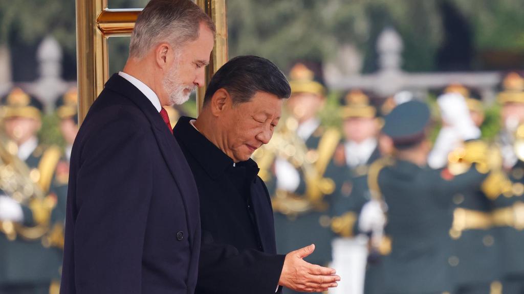 Xi Jinping recibe al rey Felipe VI en Pekín
