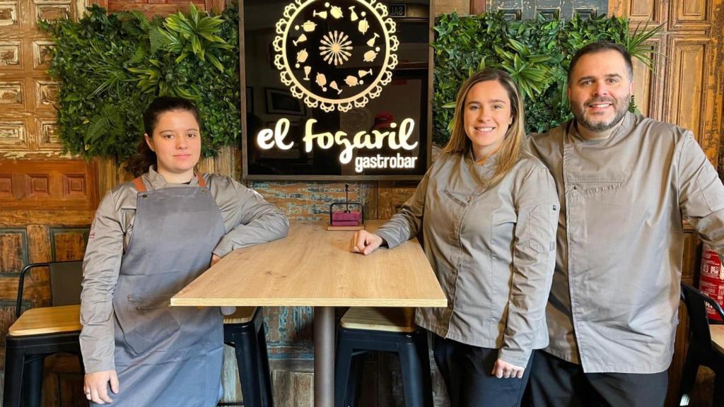 Rubén Urbano junto a parte de su equipo.