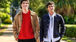 Javier Ambrossi ha abandonado la casa conyugal tras romper con Javier Calvo y el especial apoyo que recibe uno de ellos