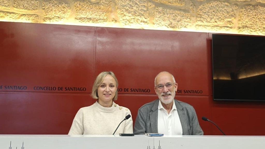 El PSOE de Santiago exige a Raxoi transparencia sobre el estado del contrato de transporte