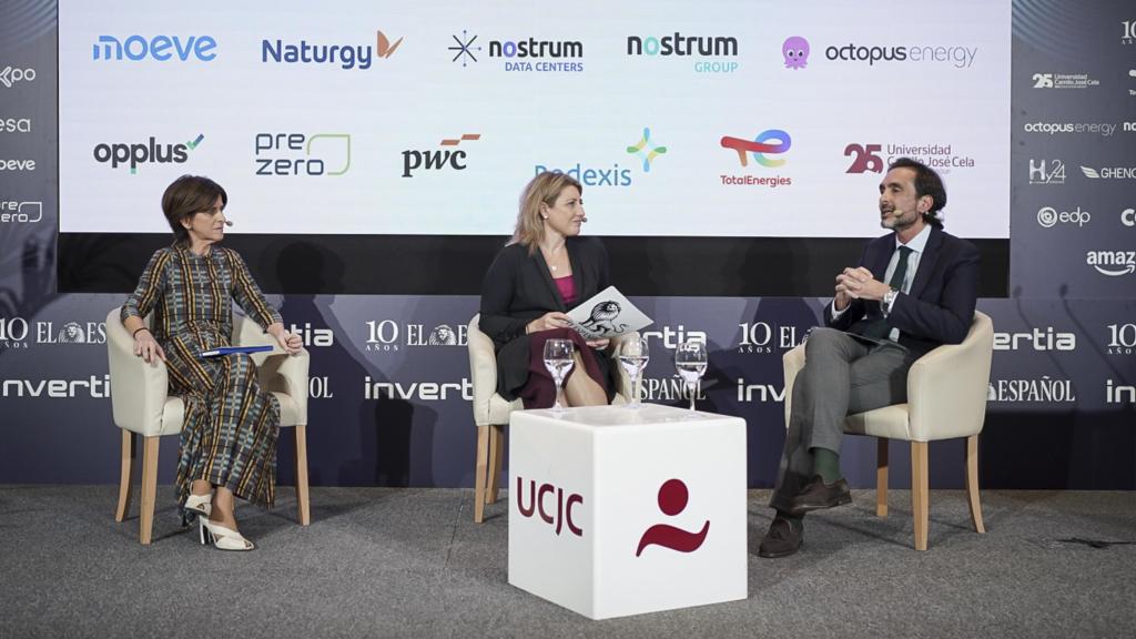 De izq. a dcha.: Lourdes García (Ghenova Energy and Water), Laura Ojea (El Español) y Borja Martín (PreZero).