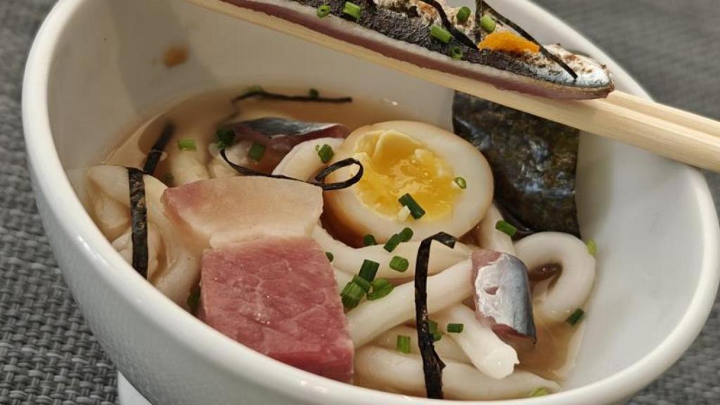 Tapa 'Tesouros da nosa ría parte 2: ramen de sardiña asada e lacón'