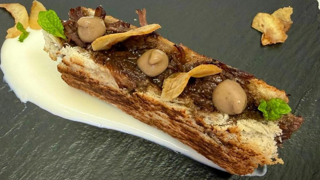 Tapa de carrilleira do Souto