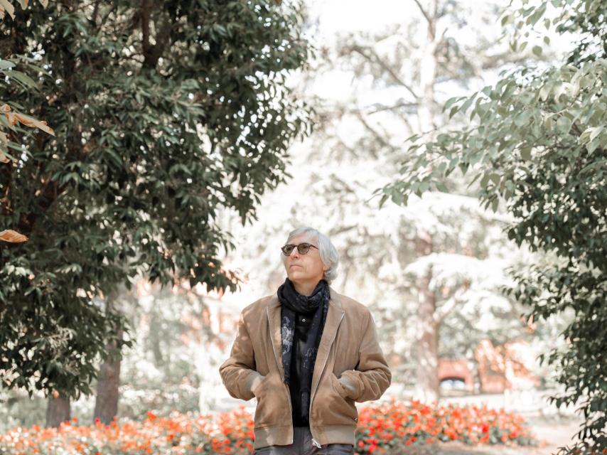 David Trueba sostiene que hace falta un nuevo relato del liderazgo femenino.