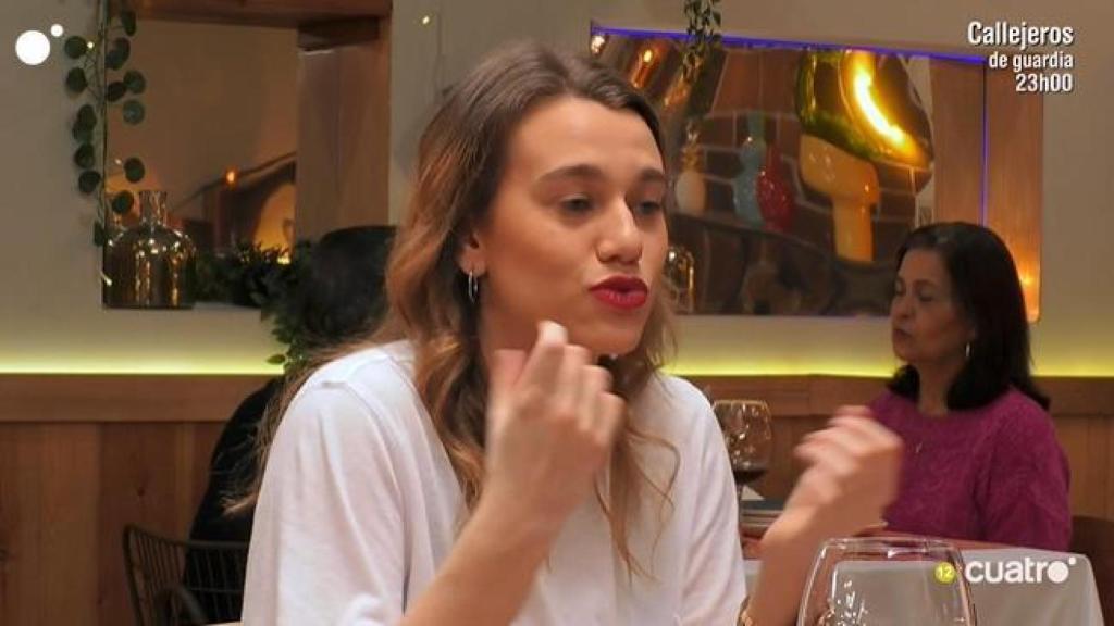 Alba, una joven de 24 años, en 'First Dates'.
