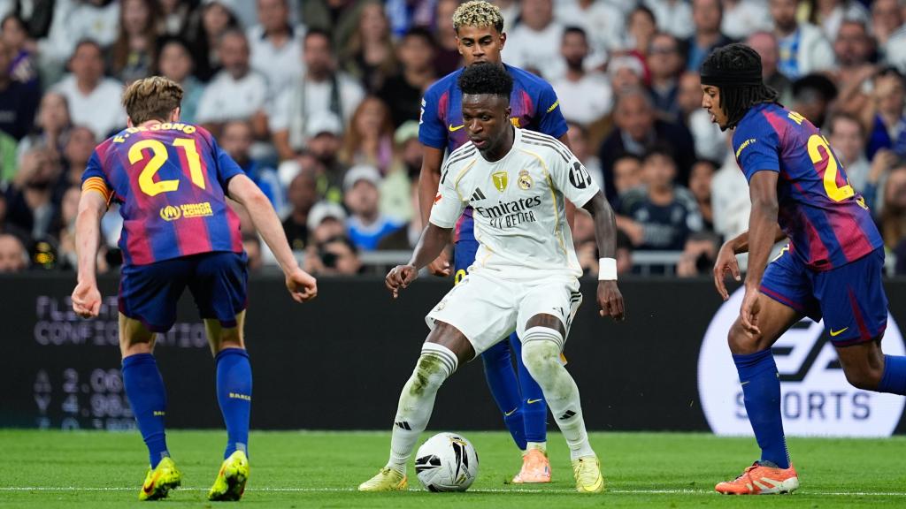 Vinicius, ante Lamine, Koundé y De Jong.