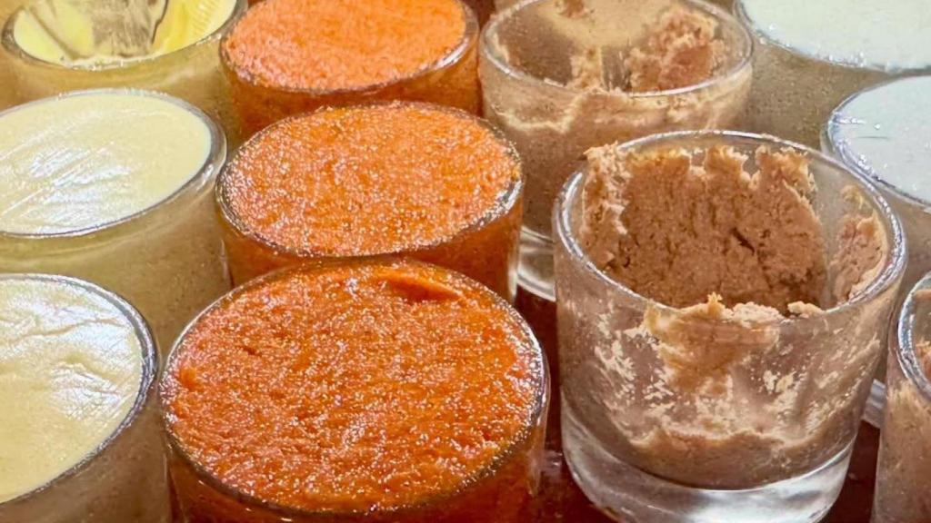 La pringá y otras elaboraciones para untar en los molletes para los desayunos.