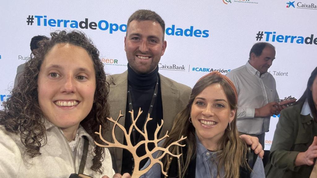 Mónica, Roberto y Estefanía