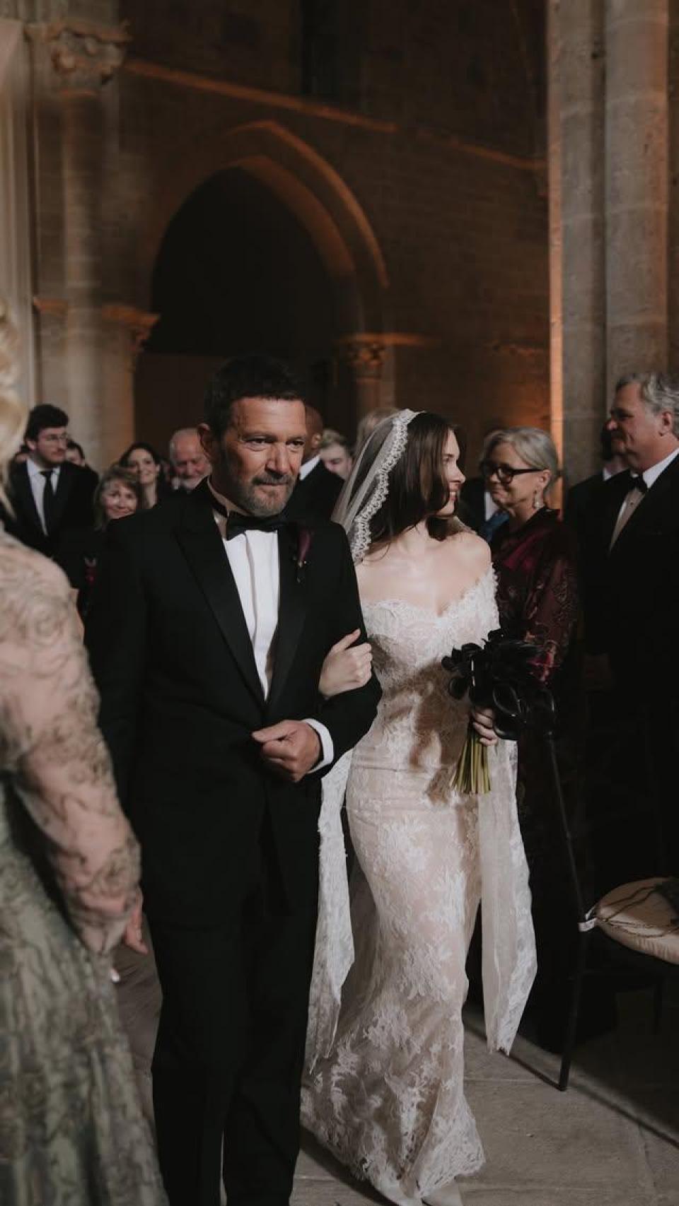 Antonio Banderas, con su hija Stella, el día de su boda con Alex Gruszynski.