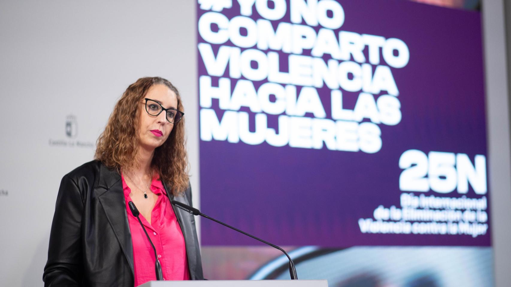 La consejera de Igualdad, Sara Simón, presenta la campaña institucional de la Junta de Comunidades de Castilla-La Mancha con motivo del Día Internacional para la Erradicación de la Violencia contra las Mujeres.