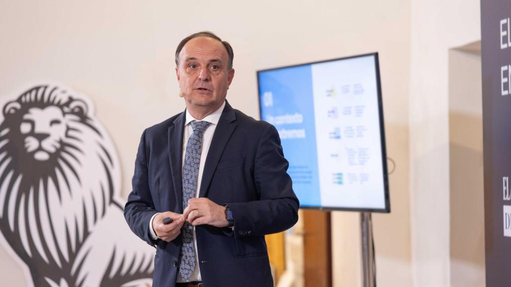 Claramonte ha recorrido los principales desafíos de la gestión del agua.