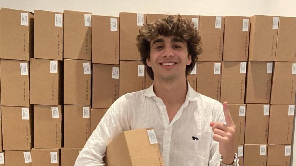 Marcos, emprendedor, creó con 21 años su propia marca de ropa 'online'.