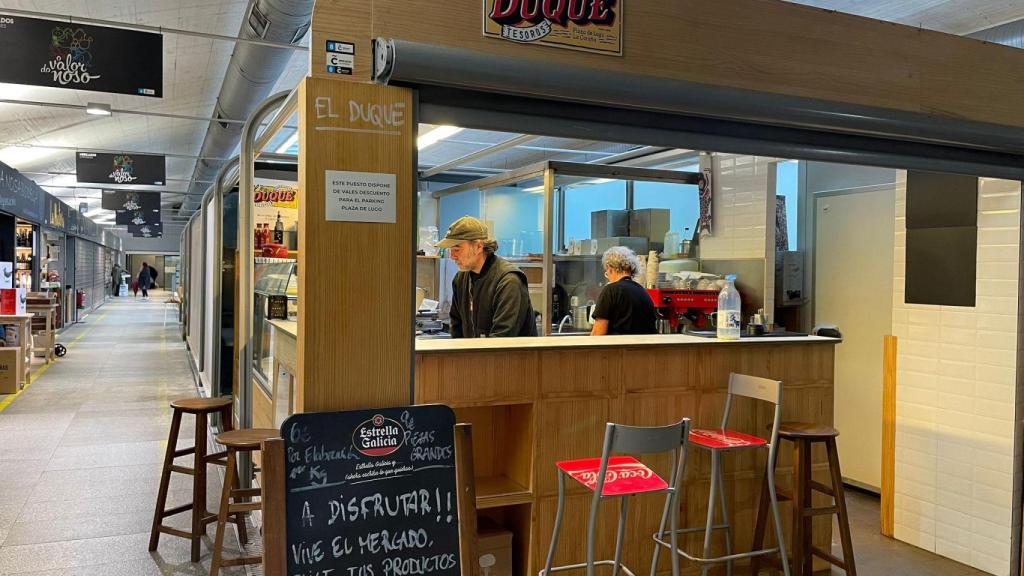 El Duque, en el mercado de la plaza de Lugo