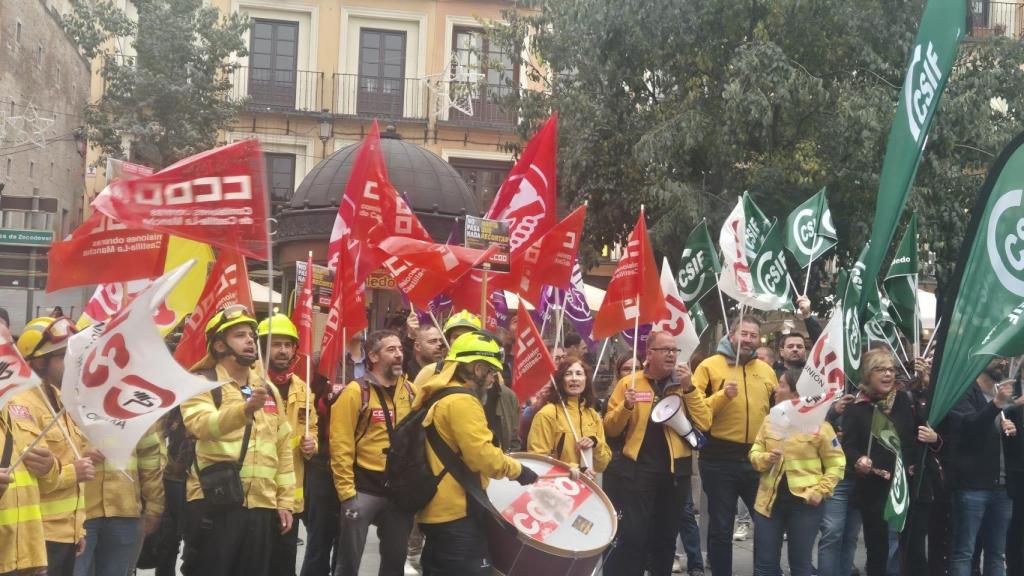 Huelga de los bomberos de Geacam en Toledo.