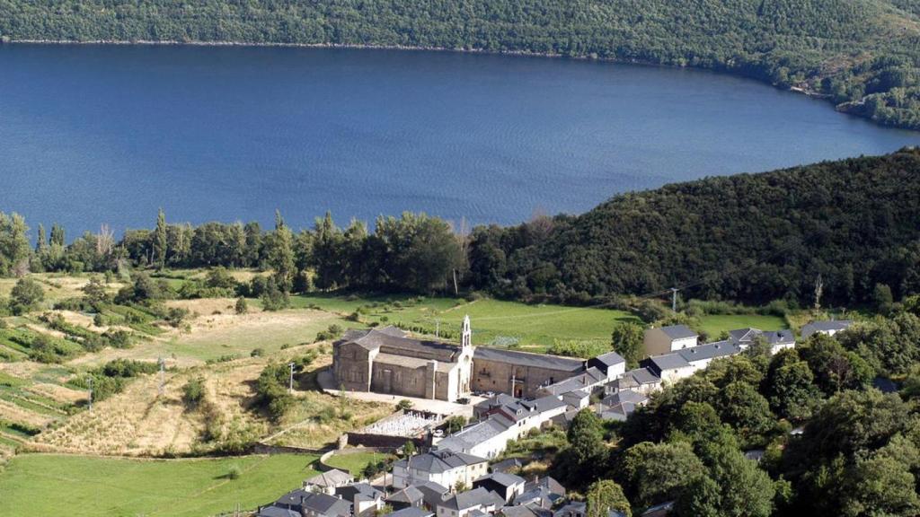 Espectaculares vistas del Lago de Sanabria desde San Martín de Castañeda