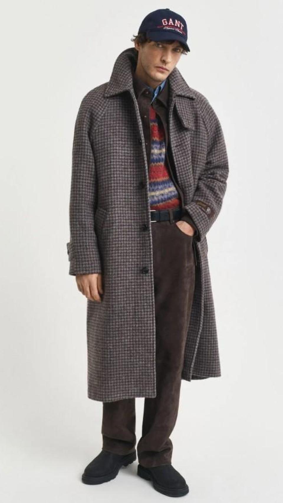 Abrigo de Tomás Páramo, firmado por Gant.