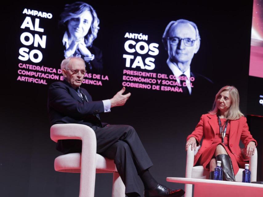 Catedrática de Ciencias de la Computación e Inteligencia Artificial, Amparo Alonso, y el presidente del Consejo Económico y Social del Gobierno de España, Antón Costas