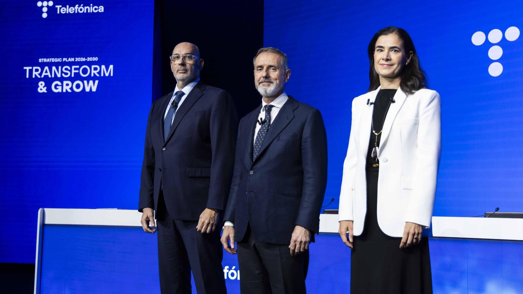 De izquierda a derecha: Emilio Gayo, Marc Murtra y Laura Abasolo en la presentación del nuevo plan estratégico de Telefónica.