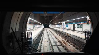 Túnel rehabilitado de la Línea 7B de Metro de Madrid.