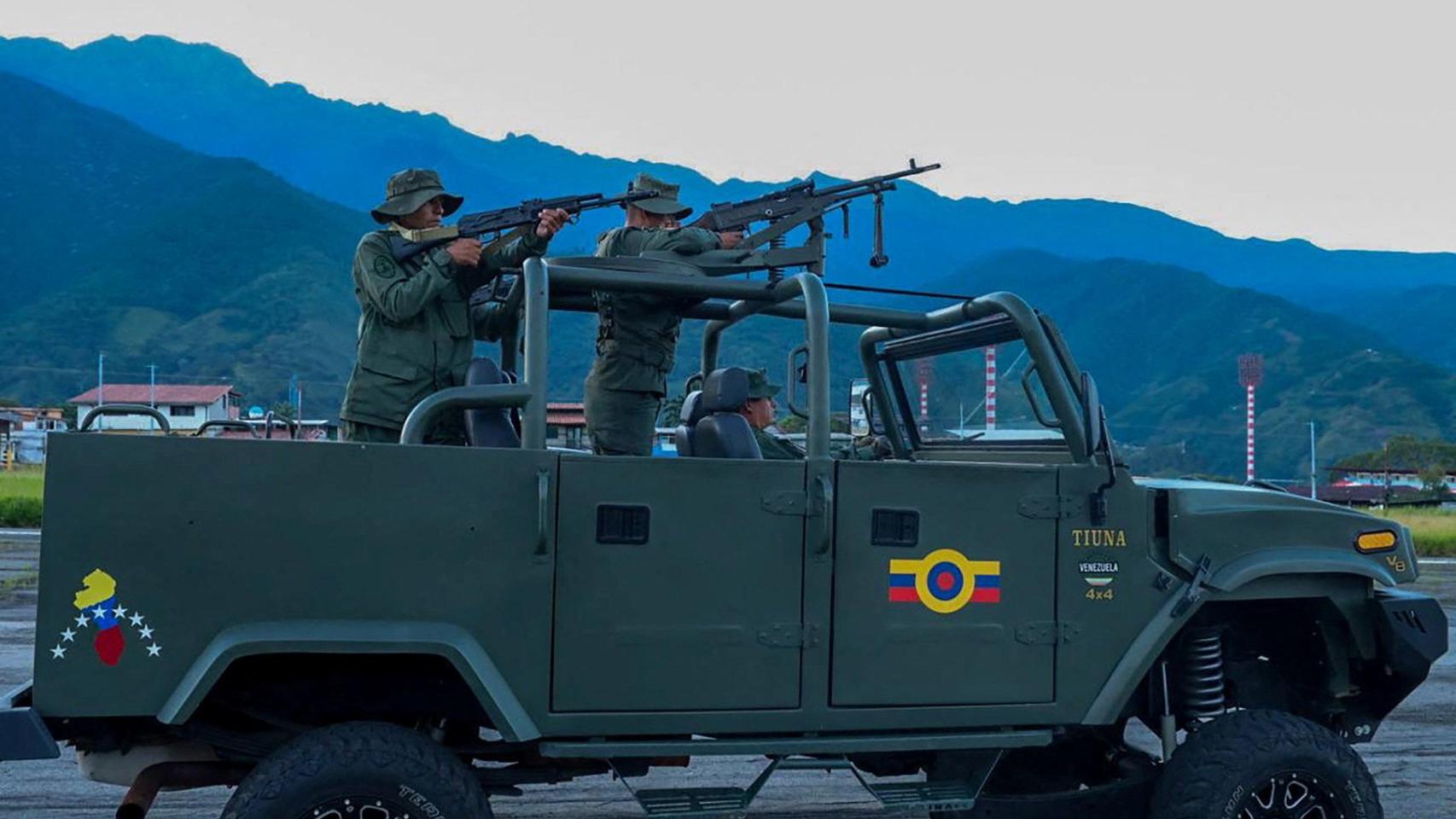 Miembros de las Fuerzas Armadas venezolanas durante unas maniobras ordenadas por Nicolás Maduro.