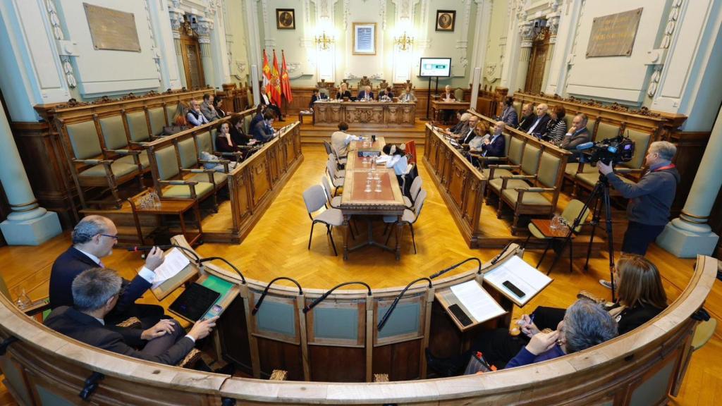 El Ayunamiento de Valladolid ha celebrado este viernes un pleno extraordinario