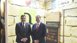 Carlos García, presidente de la Diputación de Ávila y Armando García Cuenca, diiputado de Asuntos Europeos, Energía y Turismo.