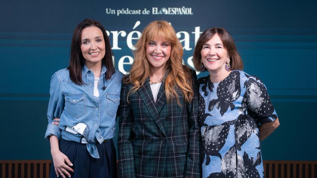 Cruz Sánchez de Lara y Charo Izquierdo, junto a la invitada de la semana.